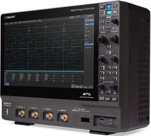 Oltre ai 4 segnali analogici, l'ampio display touch permette di visualizzare anche fino a 16 canali digitali