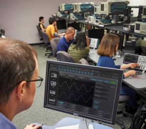 Controllo remoto via LAN integrata o chiavetta Wi-Fi opzionale