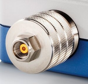 Connettore coassiale da 1,35 mm per banda E