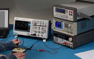 Oscilloscopio Tektronix TBS1000C in laboratorio didattico