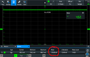 Misura di una tensione continua senza impostazioni ottimizzate.